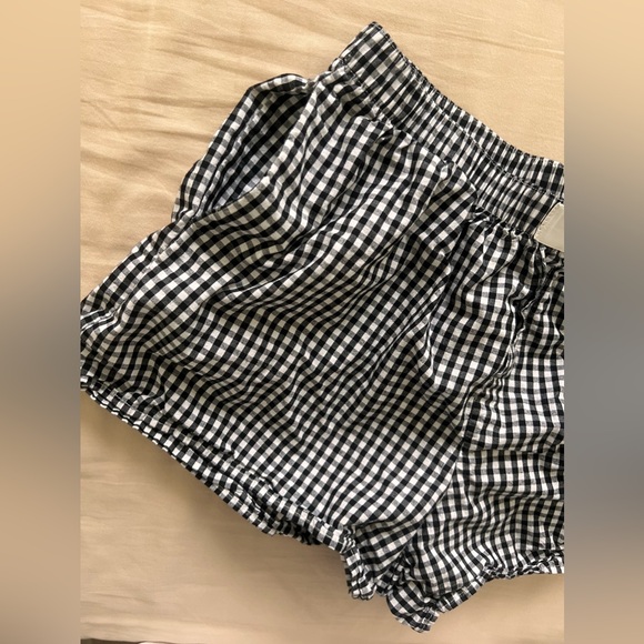Black and white gingham shorts - Picture 3 of 3